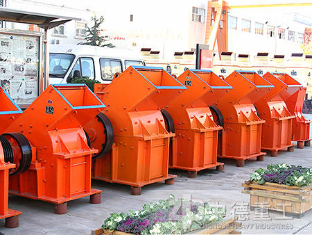 不僅可用于破碎生產(chǎn)線、制砂生產(chǎn)線，也可在選礦生產(chǎn)線中替代圓錐破碎機。下面我們就具體來看錘式破碎機應(yīng)用于哪些方面？